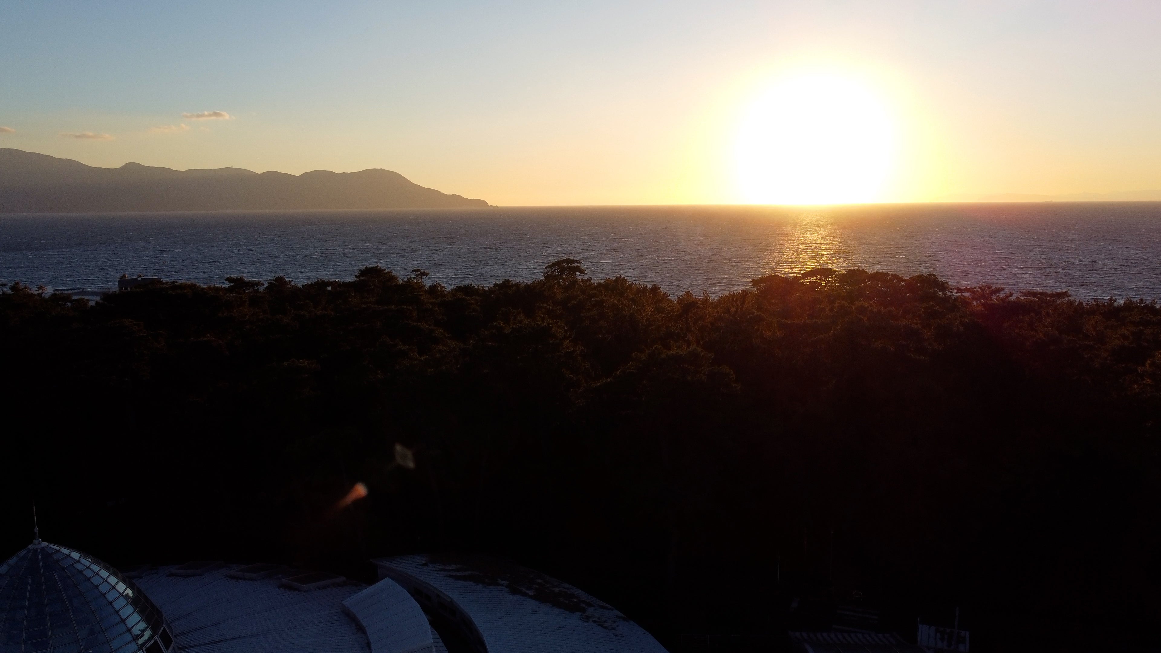 サンセットメモリー 夕焼けの記憶を香りに込めて